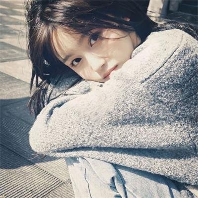 会画少年的天空